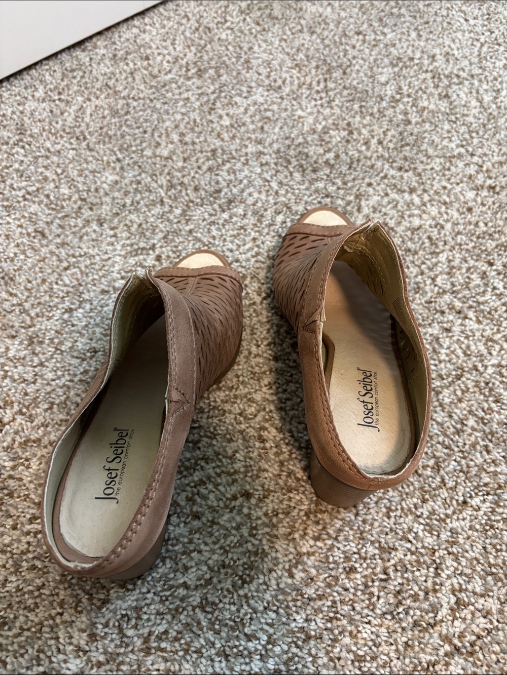 Josef Seibel Womens Cutout Open-Toe Block Heel Mules in Brown - Picture 2 of 6